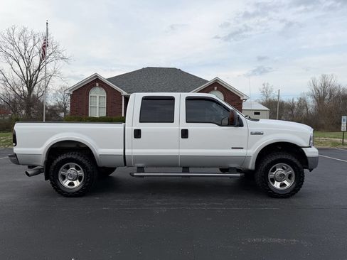 Used 2005 Ford F250 Lariat image 7