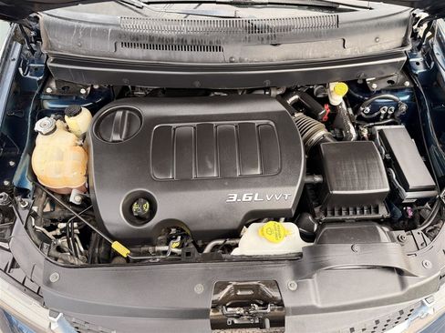 Used 2015 Dodge Journey Crossroad w/ Flexible Seating Group image 12