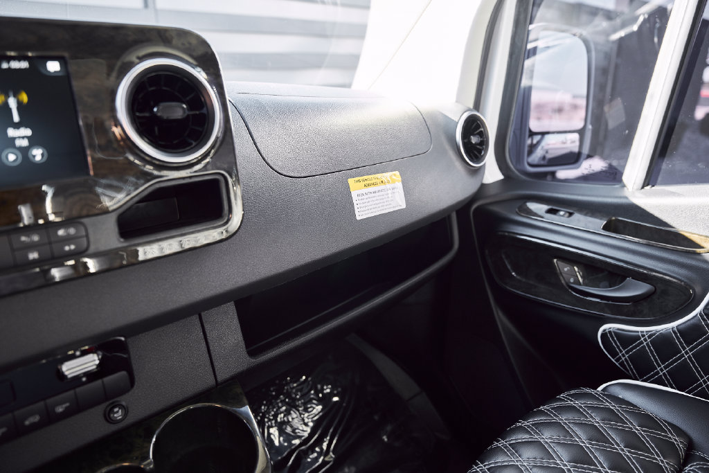 Used 2019 Mercedes-Benz Sprinter 144 image 71