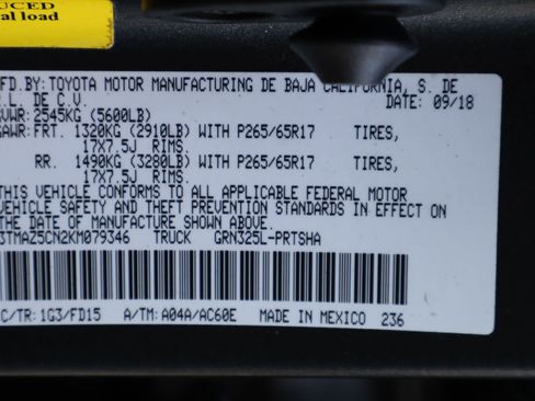 Used 2019 Toyota Tacoma TRD Sport w/ Technology Package image 35