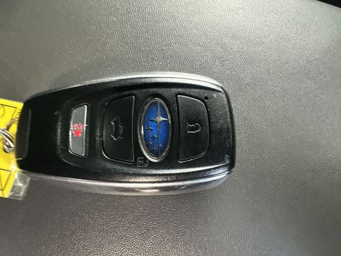 Used 2025 Subaru Crosstrek 2.5i Premium AWD/4WD image 28