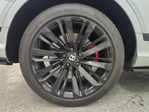 Used 2021 Bentley Bentayga Speed AWD/4WD image 53