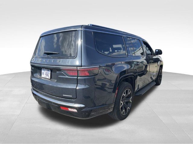Used 2023 Jeep Wagoneer Series III w/ Preferred Equipment Group AWD/4WD image 3