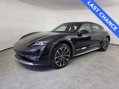 Used 2023 Porsche Taycan 4 Cross Turismo image 8