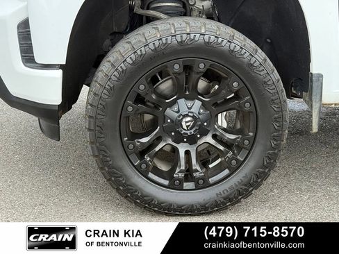 Used 2019 Chevrolet Silverado 1500 RST AWD/4WD image 33
