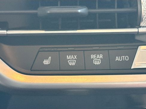 Certified 2024 BMW X4 M40i w/ Premium Package image 21