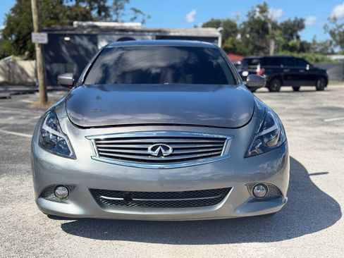 Used 2013 INFINITI G37 x w/ Premium Pkg image 2