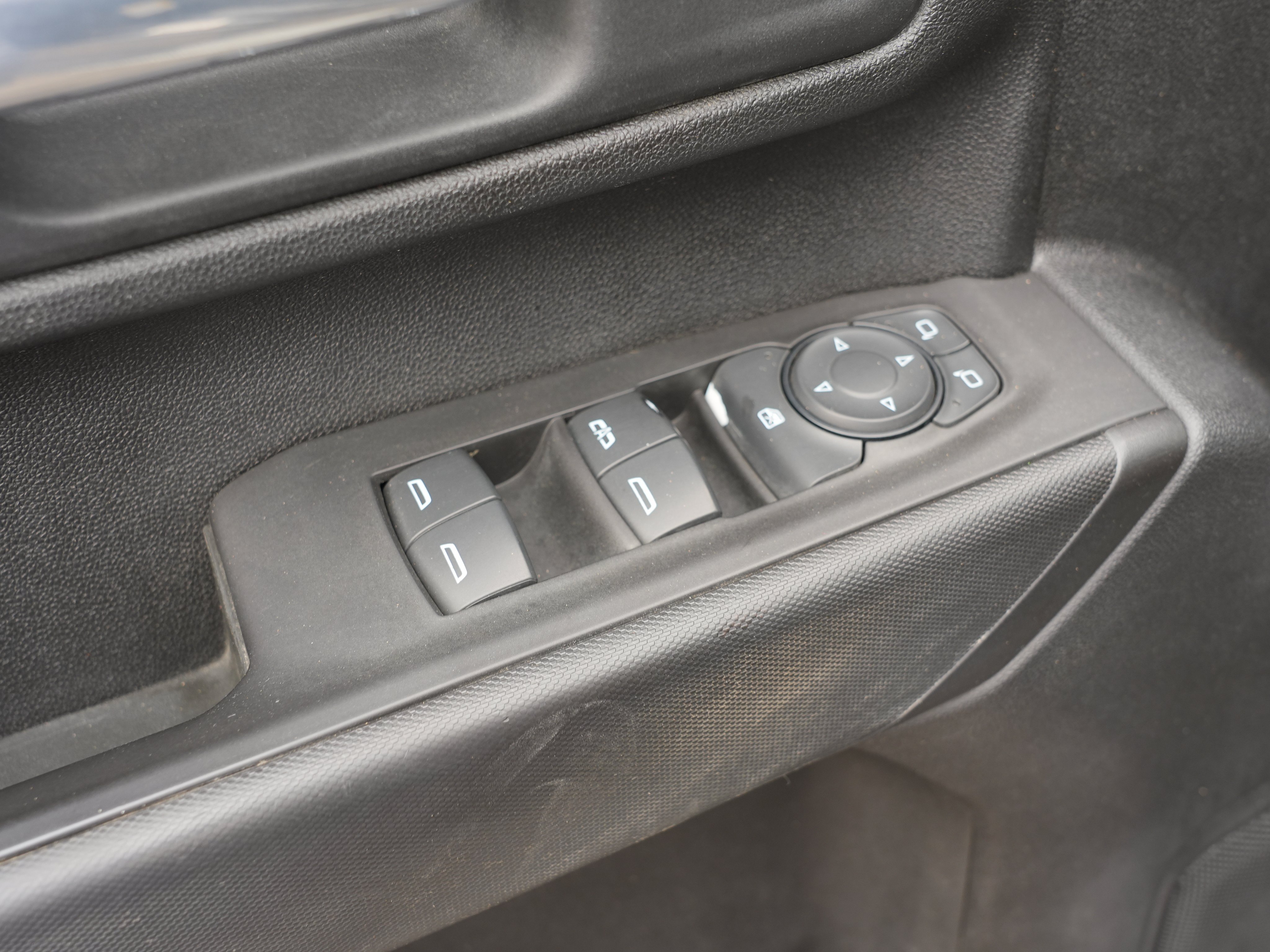 Used 2021 GMC Sierra 2500 4x4 Crew Cab w/ Convenience Package image 19