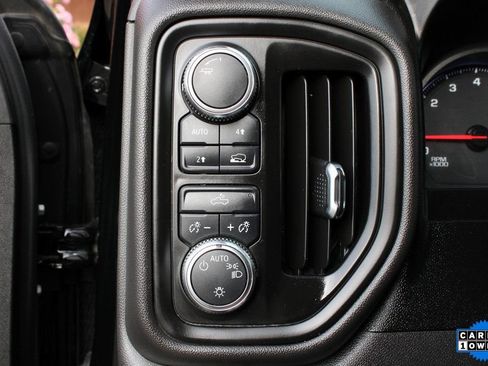 Used 2021 GMC Sierra 1500 4x4 Crew Cab w/ Sierra Value Package image 17