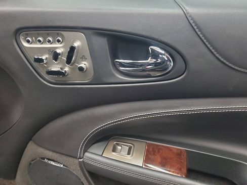 Used 2010 Jaguar XKR R RWD image 13