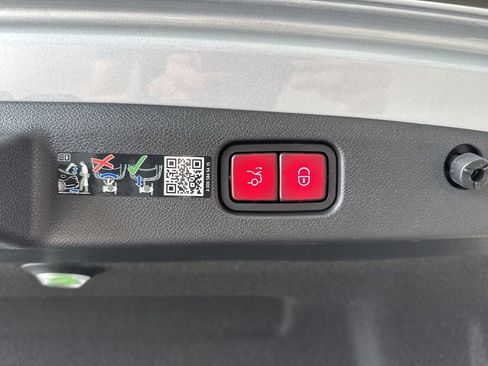 New 2025 Mercedes-Benz E 53 AMG e 4MATIC Sedan image 13