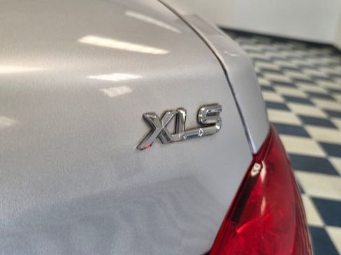 Used 2005 Toyota Avalon XLS FWD image 7