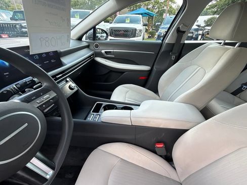 Used 2025 Hyundai Sonata SEL FWD image 16