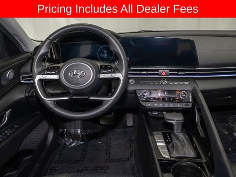Used 2023 Hyundai Elantra Limited FWD image 6