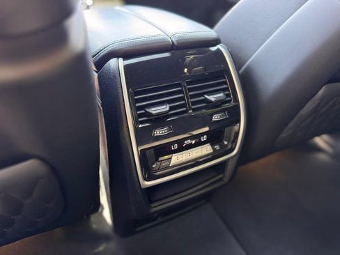 Used 2024 BMW ALPINA XB7 AWD/4WD image 23