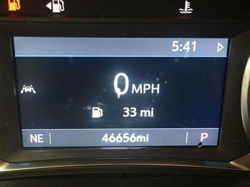 Used 2023 Chevrolet Traverse LT image 13