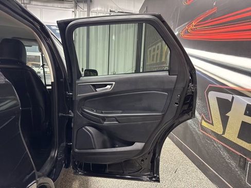 Used 2024 Ford Edge SEL image 23