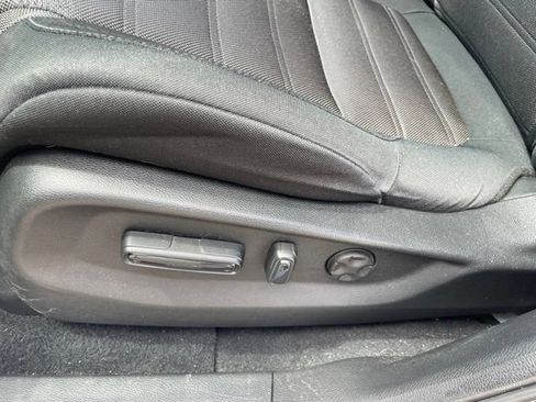 Used 2019 Honda CR-V EX image 8