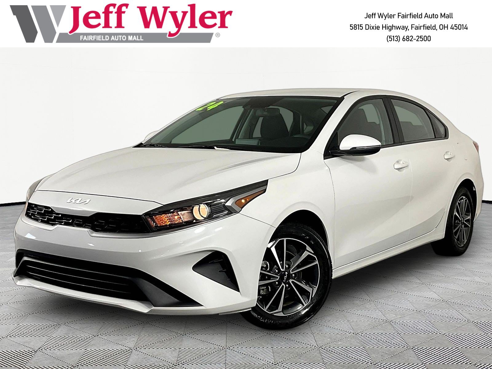 Used 2024 Kia Forte LXS w/ LXS Technology Package FWD image 1