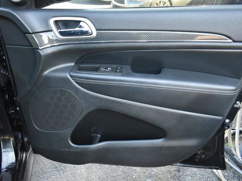 Used 2014 Jeep Grand Cherokee SRT AWD/4WD image 39