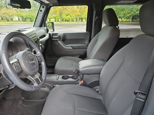 Used 2015 Jeep Wrangler Sport w/ Quick Order Package 24S AWD/4WD image 14