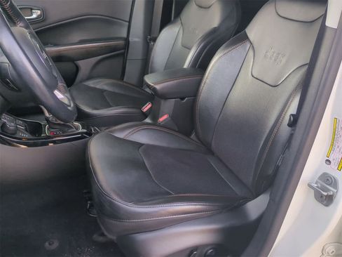 Used 2020 Jeep Compass Limited image 15