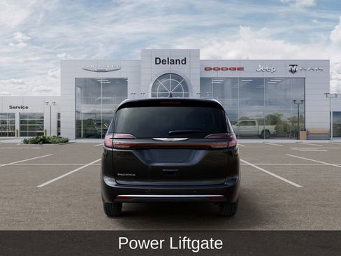 New 2026 Chrysler Pacifica Select FWD image 9