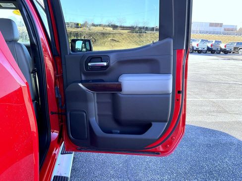 Used 2019 GMC Sierra 1500 SLT w/ SLT Premium Package image 17