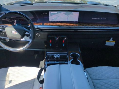 New 2026 Cadillac Escalade Platinum Sport w/ LPO, Floor Liner Package AWD/4WD image 11