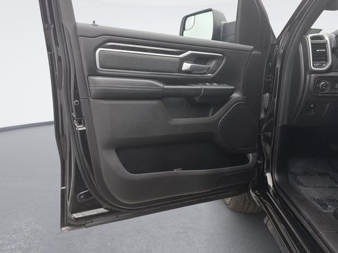 Used 2023 RAM 1500 Big Horn AWD/4WD image 9