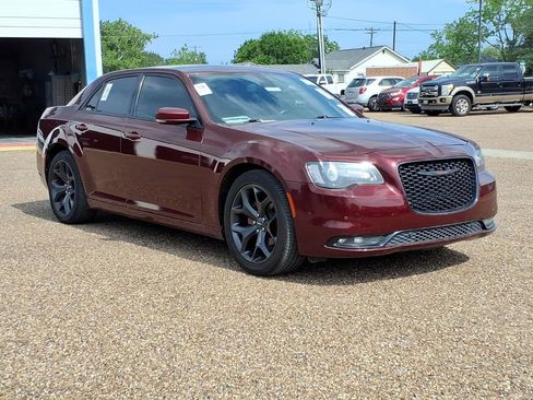 Used 2021 Chrysler 300 S RWD image 6