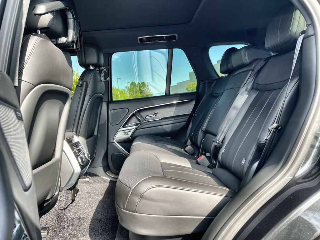 New 2026 Land Rover Range Rover SE AWD/4WD image 15