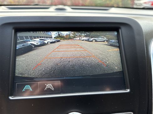 Used 2018 Chevrolet Equinox LT image 15