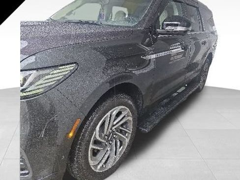 Used 2025 Lincoln Navigator L Reserve AWD/4WD image 1