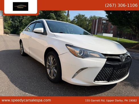 Used 2017 Toyota Camry SE FWD image 1