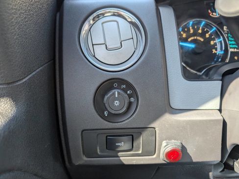 Used 2011 Ford F150 XLT w/ XLT Chrome Pkg AWD/4WD image 18