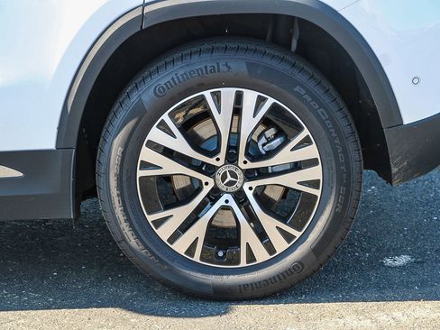 Certified 2025 Mercedes-Benz GLA 250 image 10