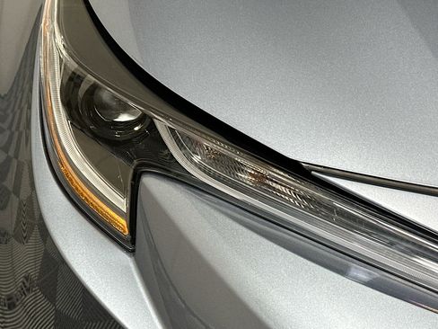 Used 2023 Toyota Corolla LE image 9