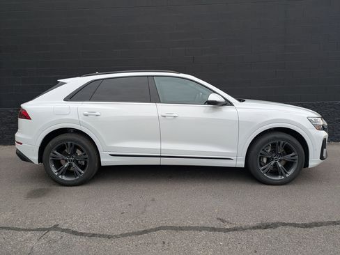 New 2026 Audi Q8 Premium image 4