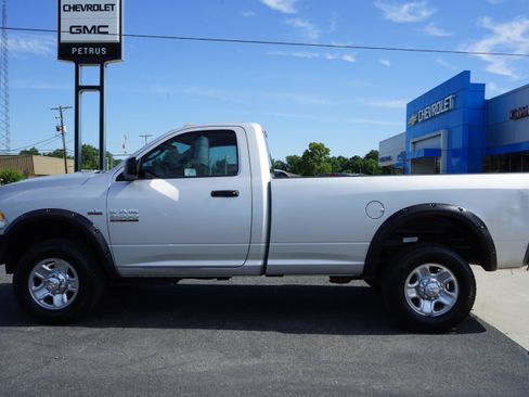 Used 2017 RAM 2500 Tradesman w/ Chrome Appearance Group AWD/4WD image 2
