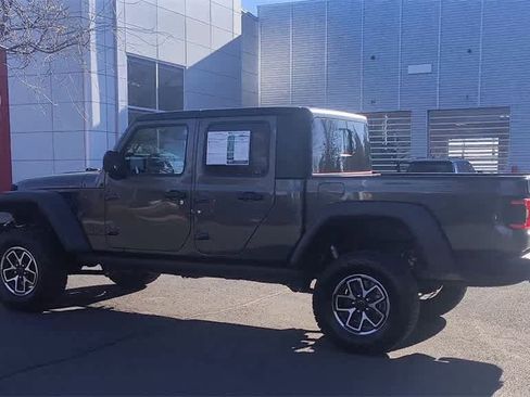 Used 2024 Jeep Gladiator Rubicon w/ Technology Group image 6