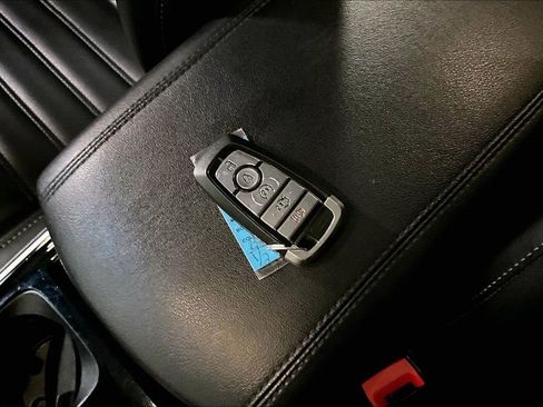 Used 2019 Ford Edge SEL w/ Equipment Group 201A image 27