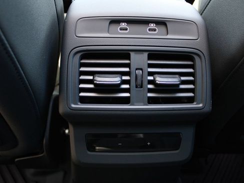 Used 2025 Audi Q5 Premium Plus w/ Premium Plus AWD/4WD image 39