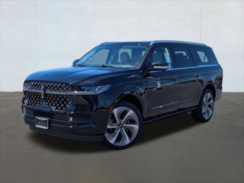New 2026 Lincoln Navigator L Black Label AWD/4WD image 1