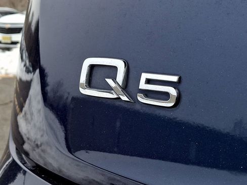 Used 2023 Audi Q5 2.0T Premium w/ Convenience Package image 29