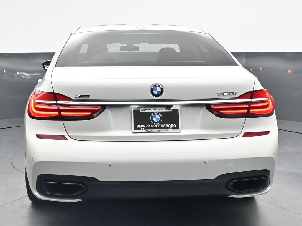 Used 2019 BMW 750i xDrive w/ Executive Package AWD/4WD image 5