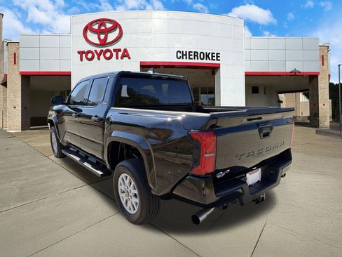 Used 2026 Toyota Tacoma SR5 image 7