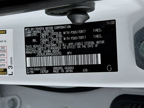 Certified 2024 Toyota 4Runner TRD Off-Road Premium w/ Off Road Premium Plus Package AWD/4WD image 33