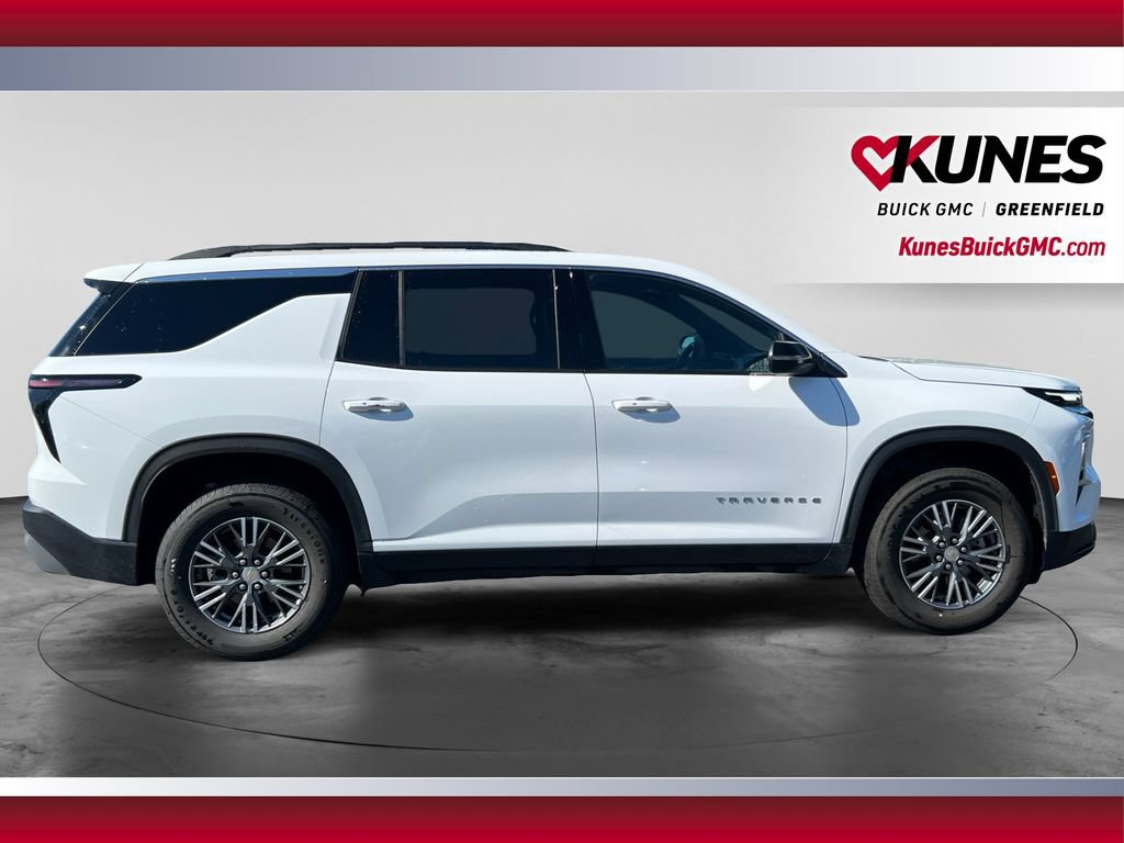 Used 2025 Chevrolet Traverse LT AWD/4WD image 12