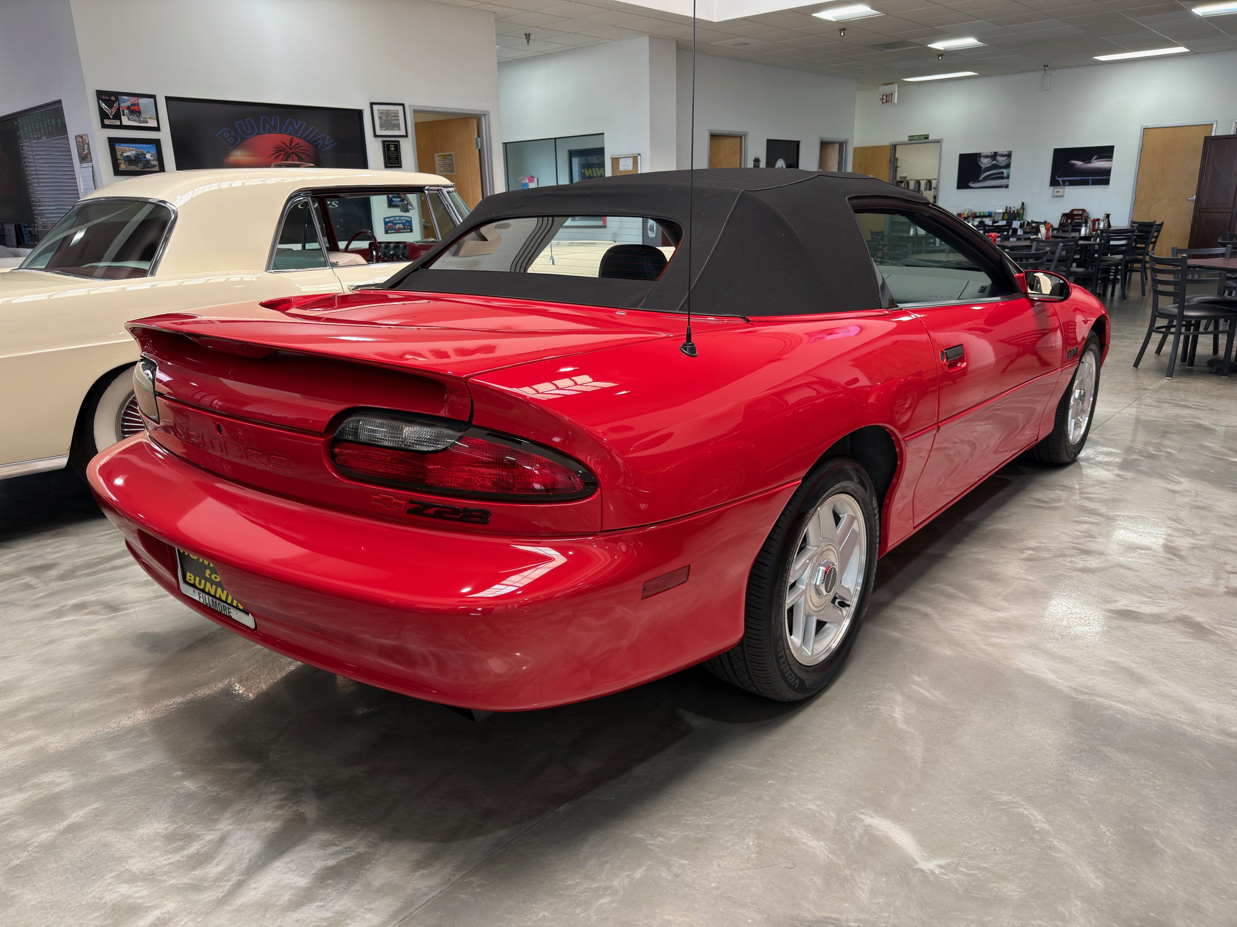 Used 1995 Chevrolet Camaro Z28 RWD image 8